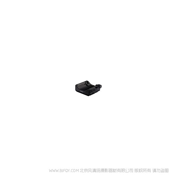 佳能 PZ-E1  電動變焦適配器  佳能首款電動變焦適配器PZ-E1，可以搭配EF-S 18-135mm f/3.5-5.6 IS USM使用，實現穩定流暢的變焦驅動。搭配此附件進一步模糊了相機與攝像機的界限。